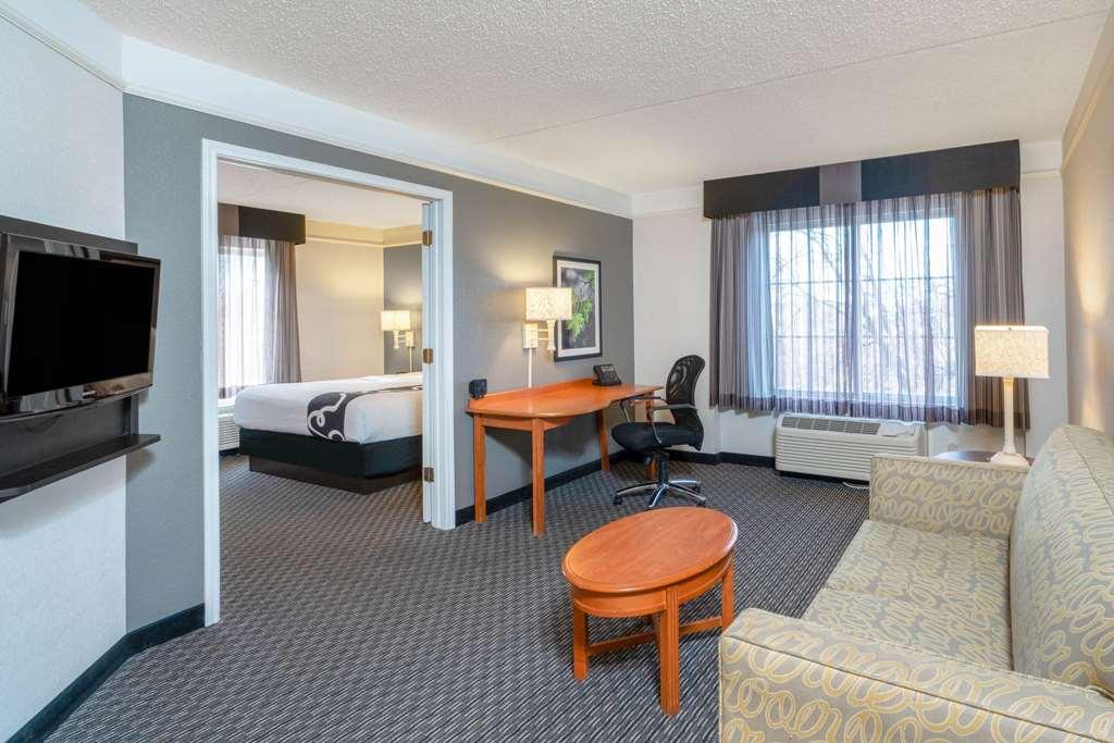 La Quinta By Wyndham Pueblo Hotel Szoba fotó