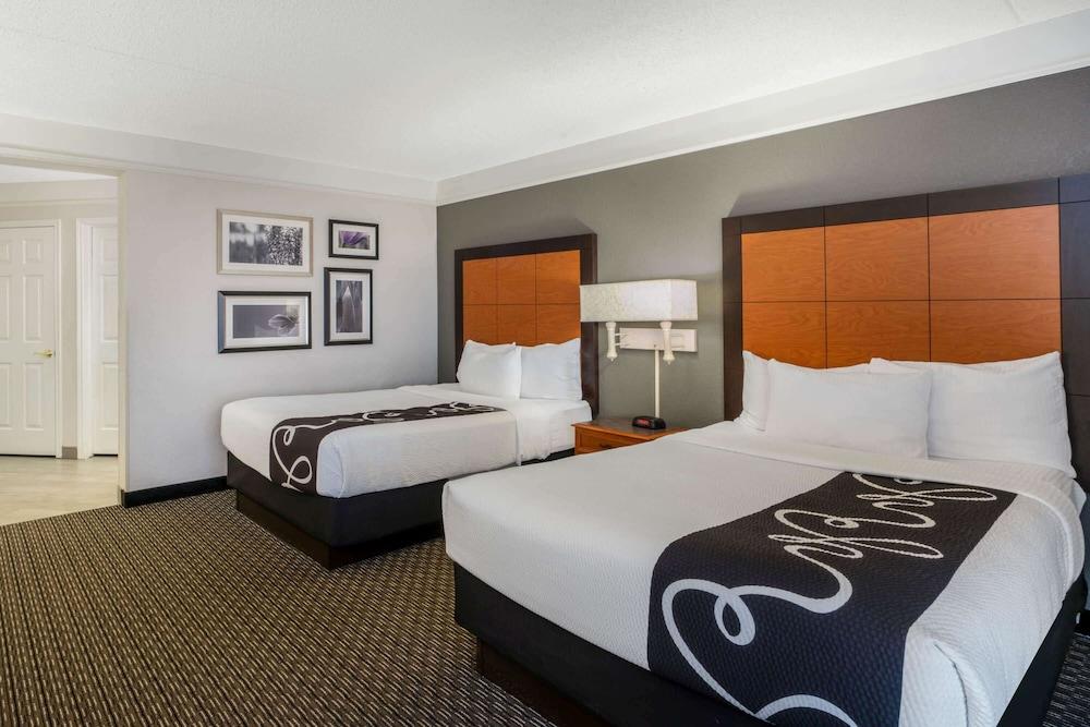La Quinta By Wyndham Pueblo Hotel Kültér fotó