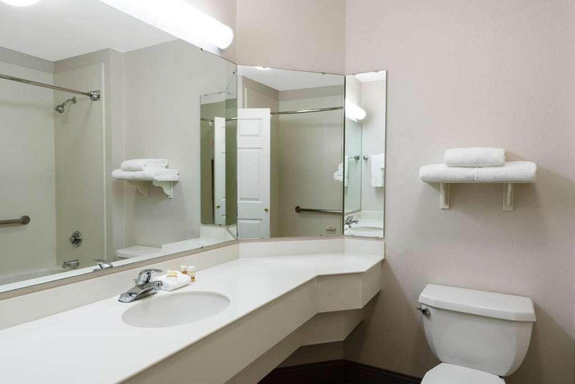 La Quinta By Wyndham Pueblo Hotel Kültér fotó